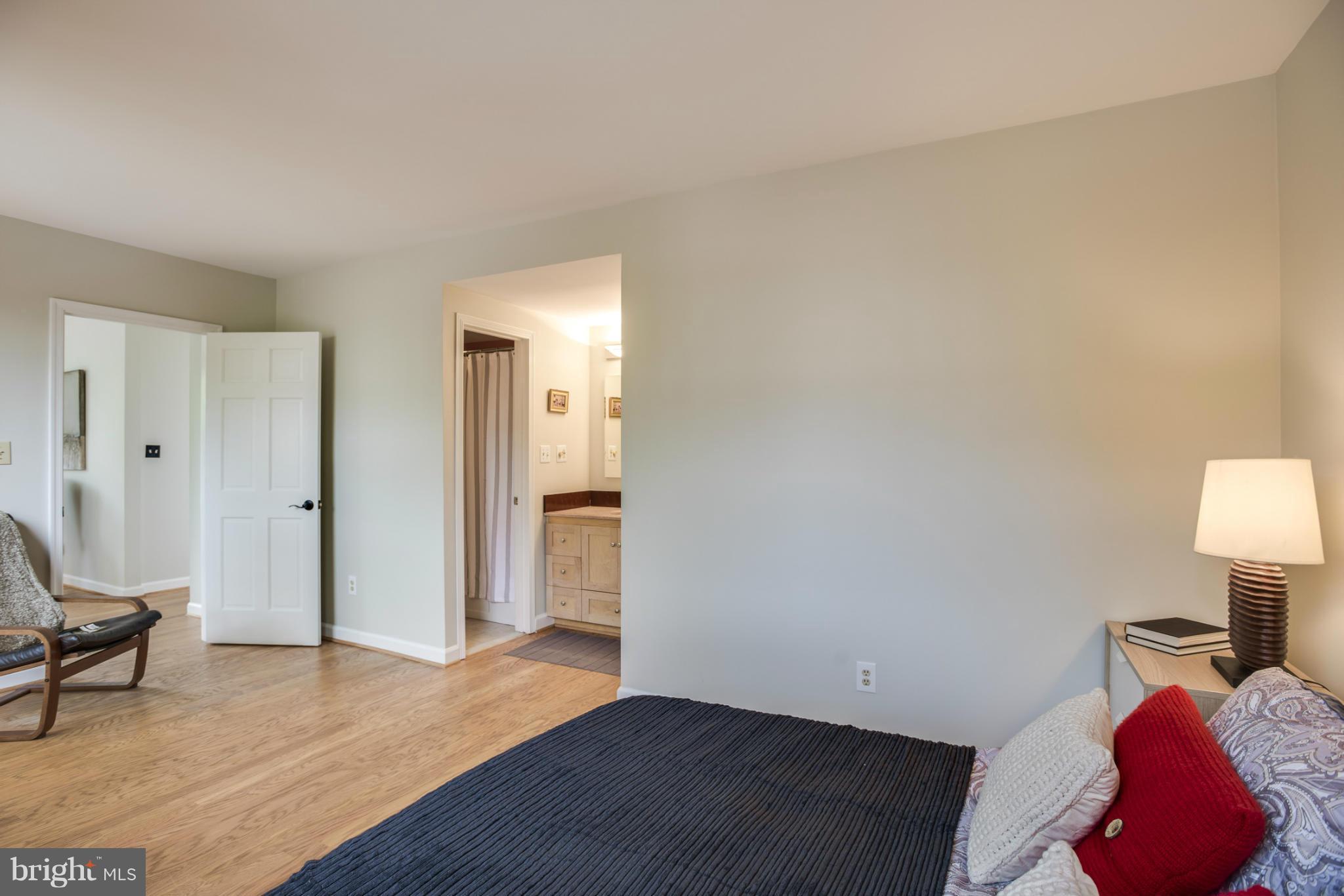 1537 15th Street Northwest, Unit 301 Washington, DC 20005 - Photo 15 of 30 Bedroom