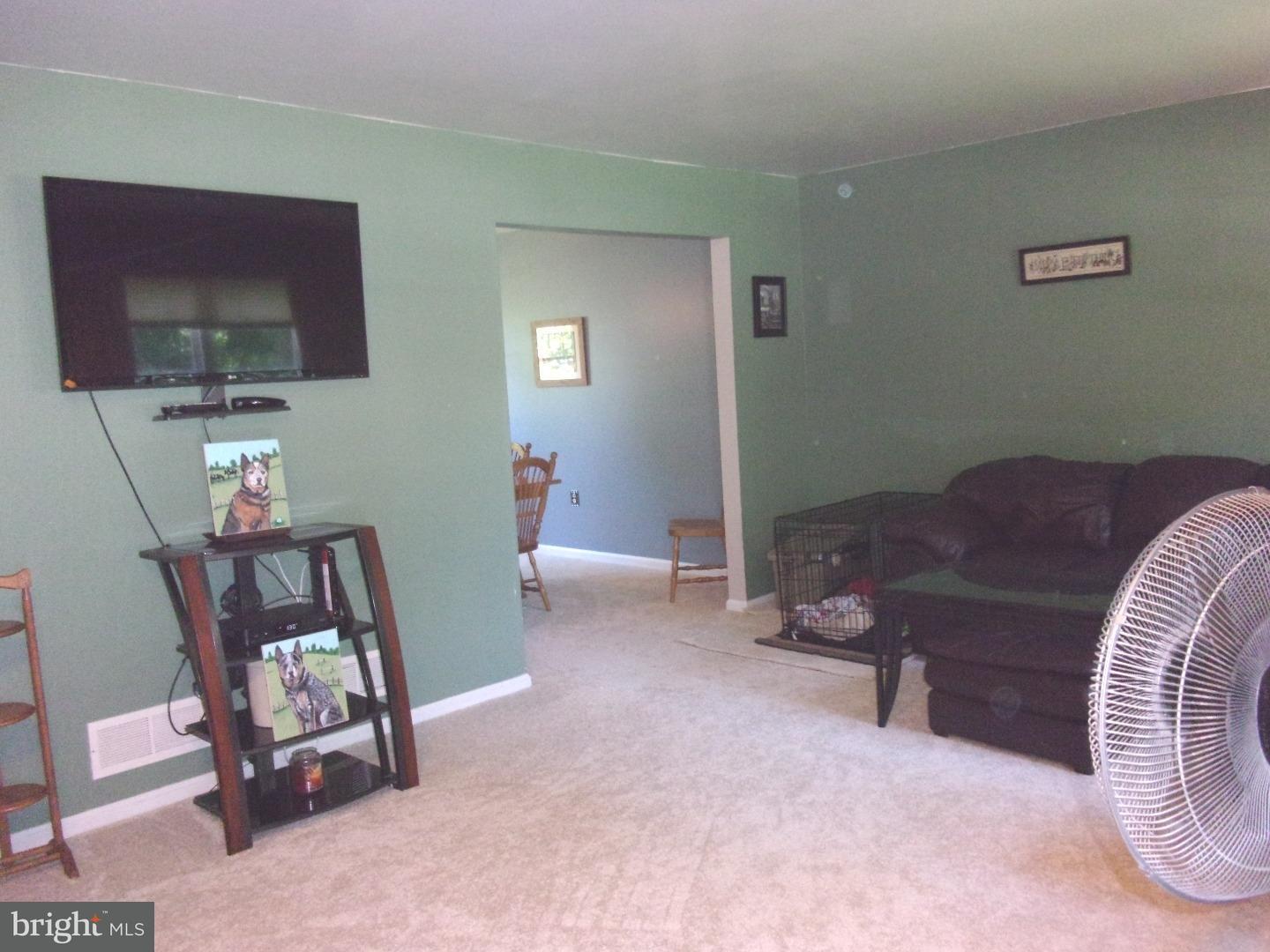 1365 Fairgrounds Road Hatfield, PA 19440 - Photo 6 of 25 Living Room