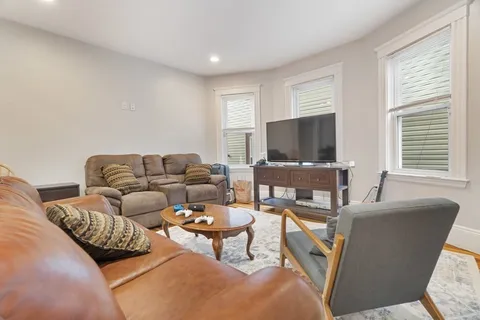 $1,900,000 | 24 Buttonwood Street, Boston, MA 02125
