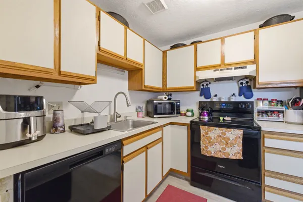 $219,000 | 19 Saco Street, Unit 42, Conway, NH 03813