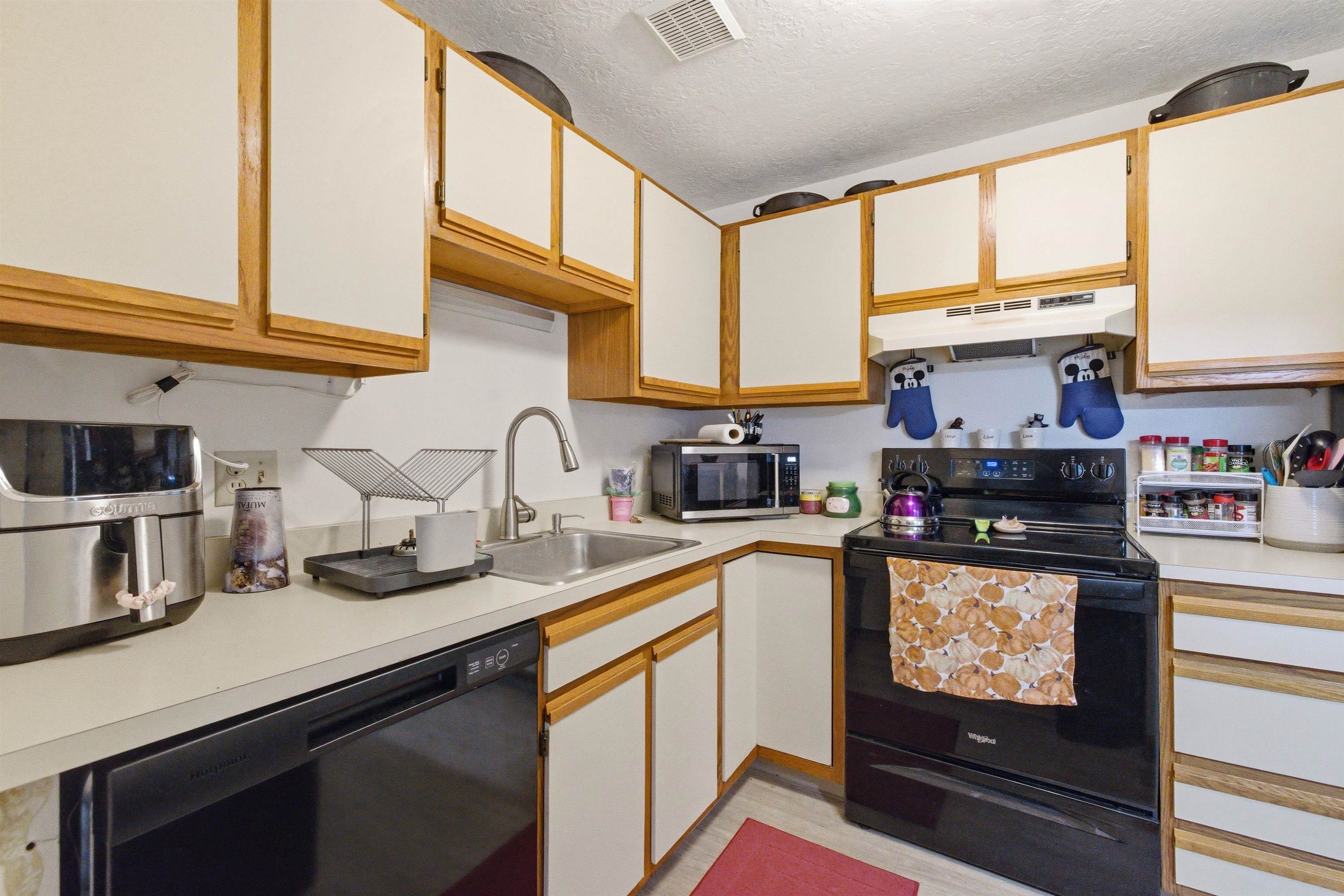 19 Saco Street, Unit 42 Conway, NH 03813 - Photo 12 of 39