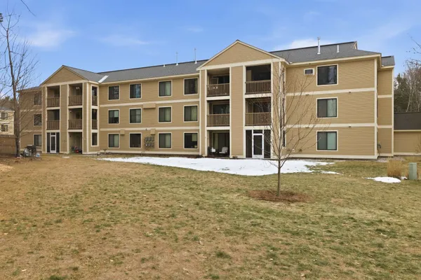 $219,000 | 19 Saco Street, Unit 42, Conway, NH 03813