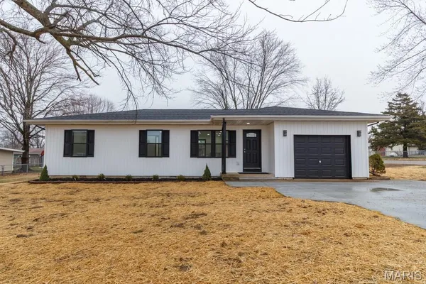 $219,900 | 601 Holly Street, Lebanon, MO 65536