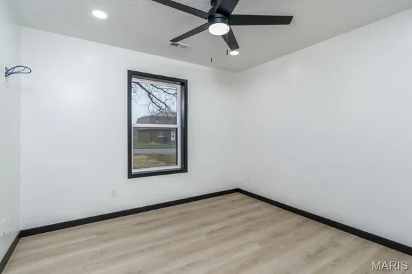 $214,900 | 601 Holly Street, Lebanon, MO 65536