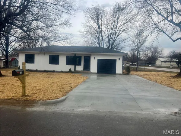 $214,900 | 601 Holly Street, Lebanon, MO 65536