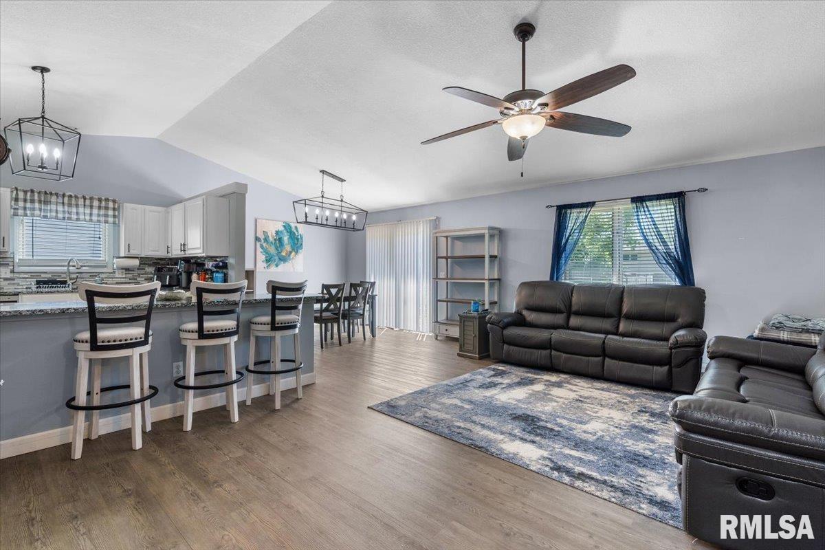 45 Royal Road Springfield, IL 62702 - Photo 5 of 38