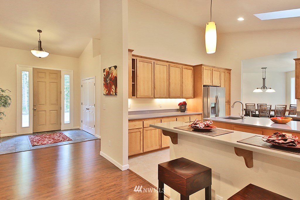 5218 South Strider Road Langley, WA 98260 - Photo 2 of 32 Gallery Image 2