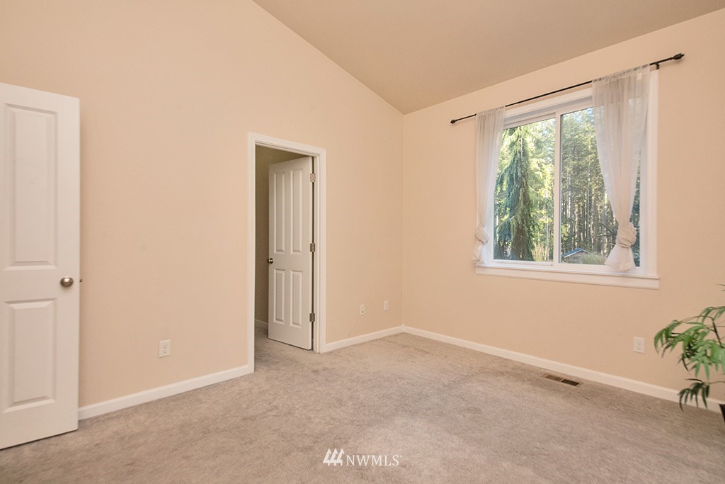 5218 South Strider Road Langley, WA 98260 - Photo 11 of 32 Gallery Image 11
