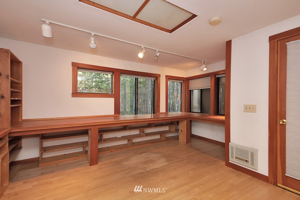 5218 South Strider Road Langley, WA 98260 - Photo 25 of 32 Gallery Image 25