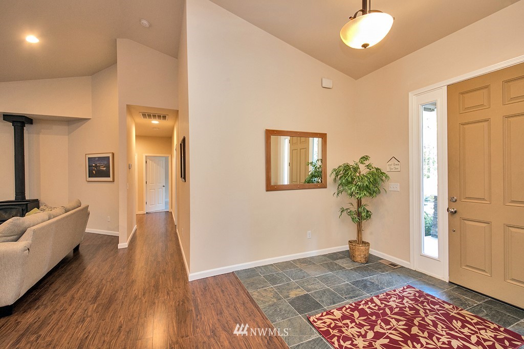 5218 South Strider Road Langley, WA 98260 - Photo 10 of 32 Gallery Image 10
