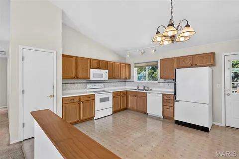 $289,900 | 7 Red Cedar Parc Court, O'Fallon, MO 63368