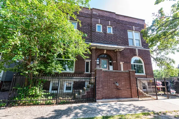 $2,600 | 1533 West Leland Avenue, Unit GE, Chicago, IL 60640