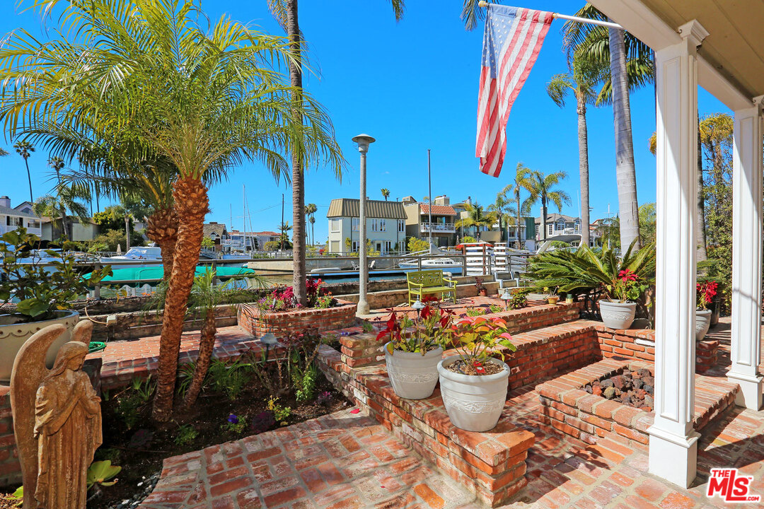2 Rivo Alto Canal Long Beach, CA 90803 - Photo 13 of 41