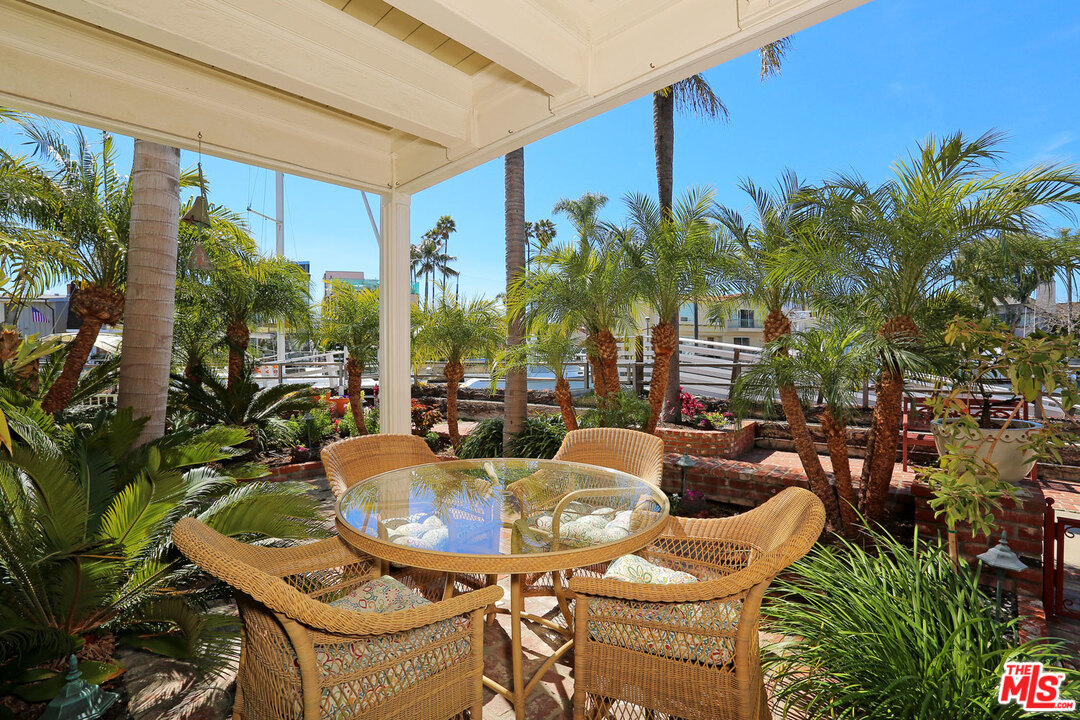 2 Rivo Alto Canal Long Beach, CA 90803 - Photo 15 of 41