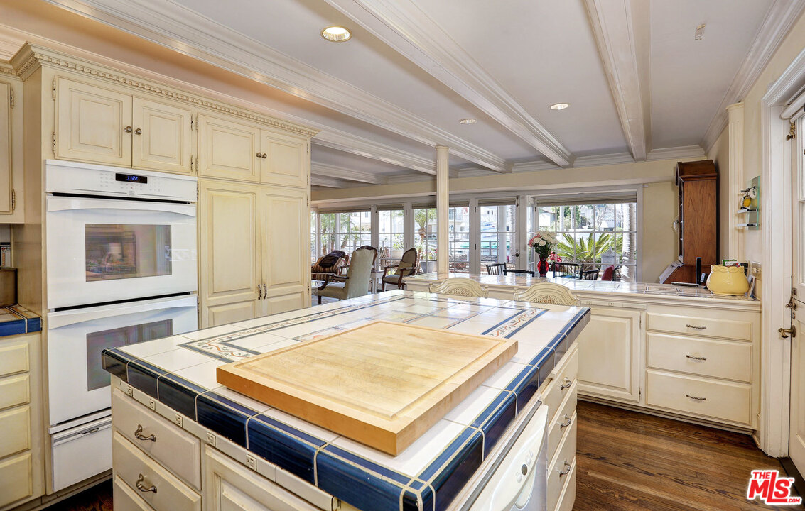 2 Rivo Alto Canal Long Beach, CA 90803 - Photo 24 of 41