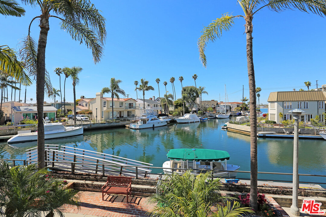 2 Rivo Alto Canal Long Beach, CA 90803 - Photo 34 of 41