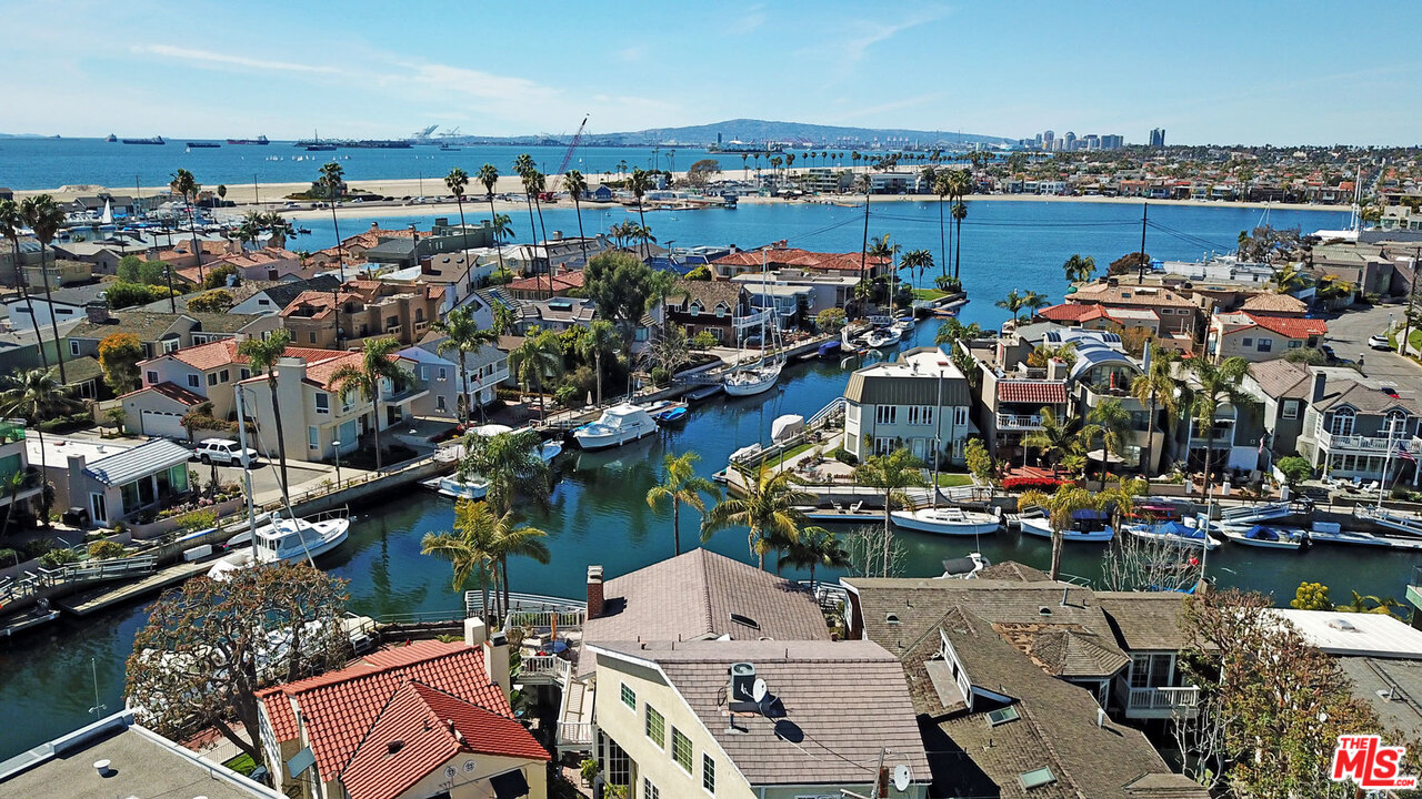 2 Rivo Alto Canal Long Beach, CA 90803 - Photo 7 of 41