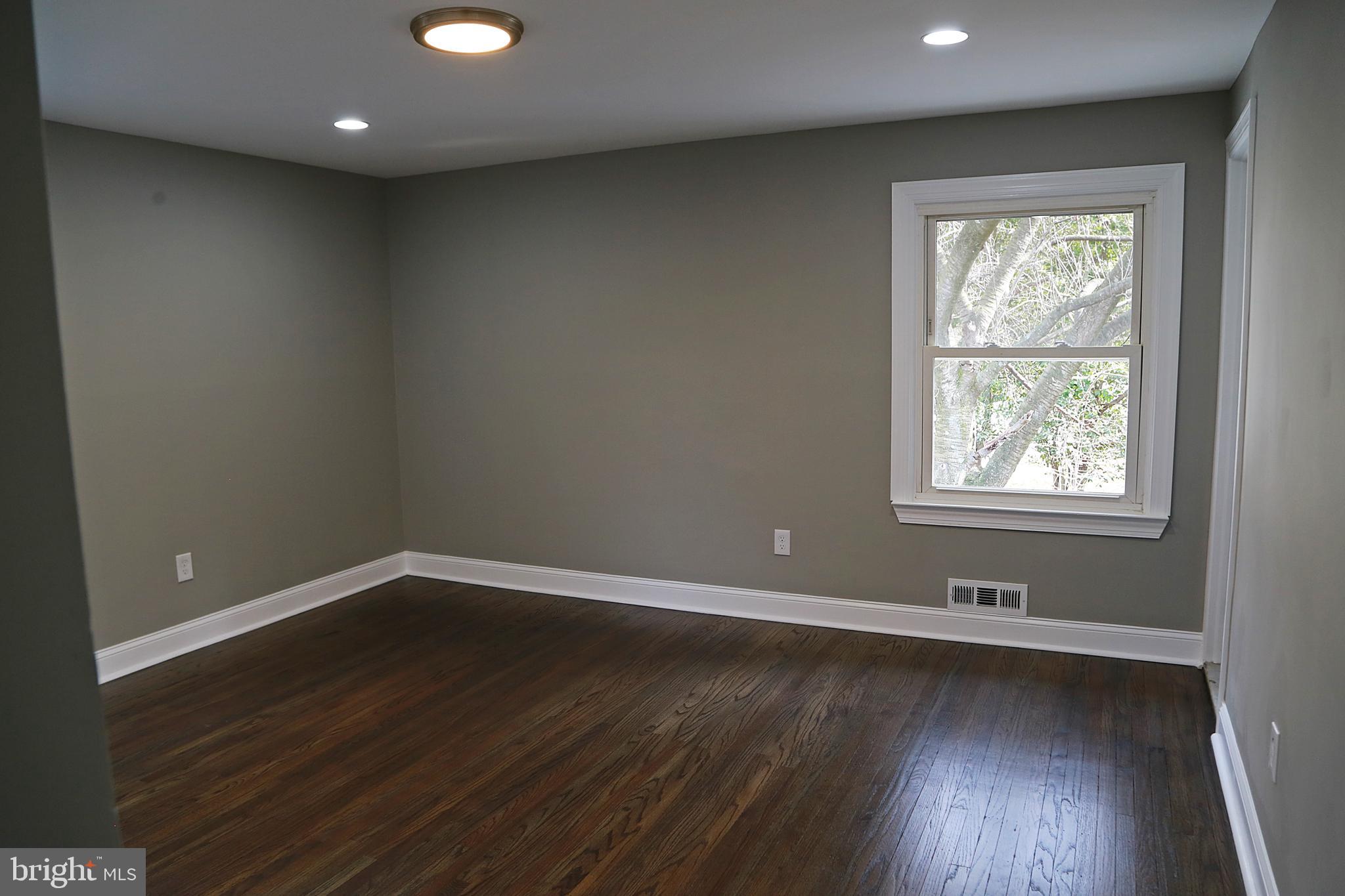 561 Covered Bridge Road Cherry Hill, NJ 08034 - Photo 23 of 53
