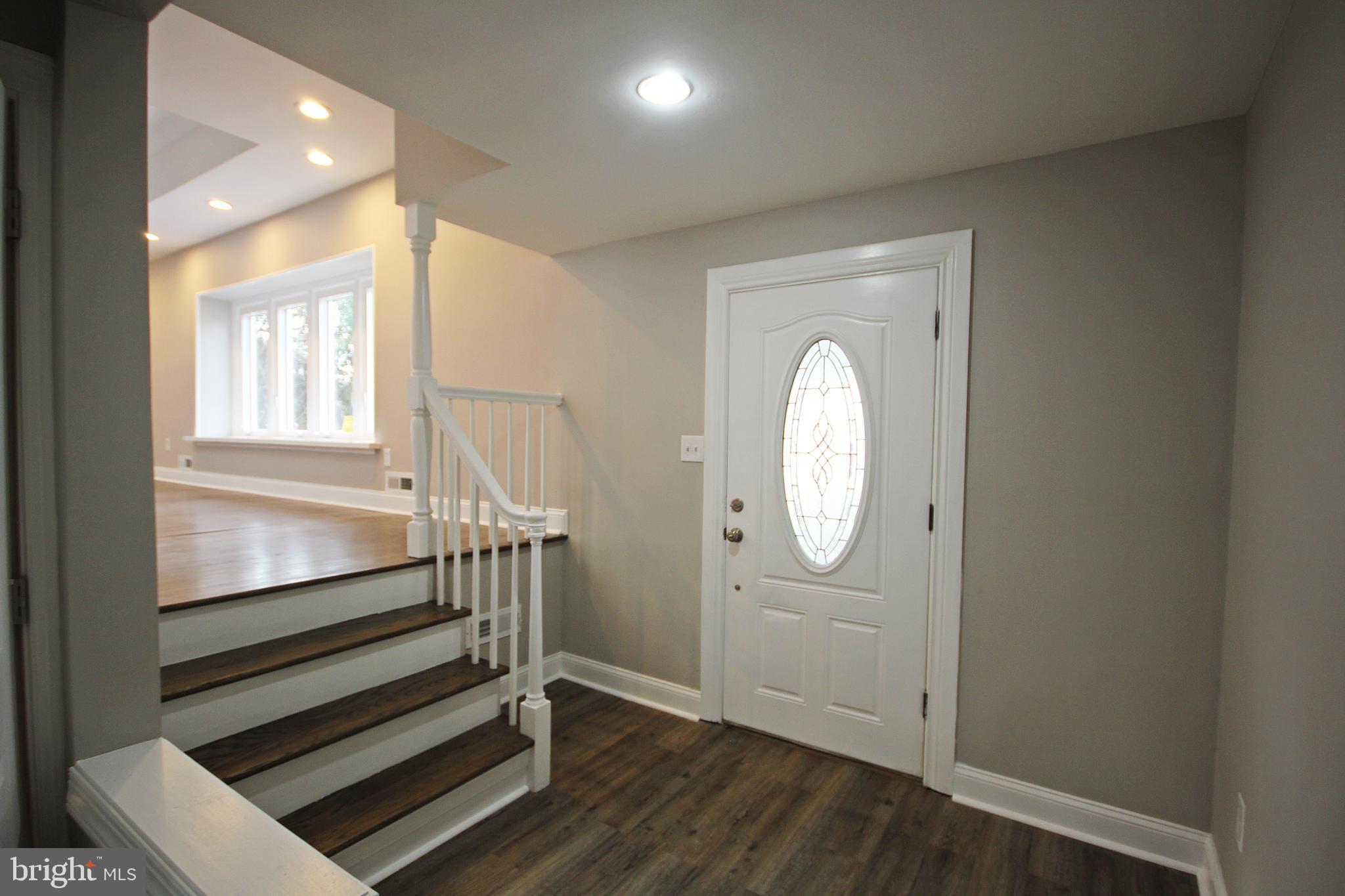 561 Covered Bridge Road Cherry Hill, NJ 08034 - Photo 4 of 53 Front Foyer