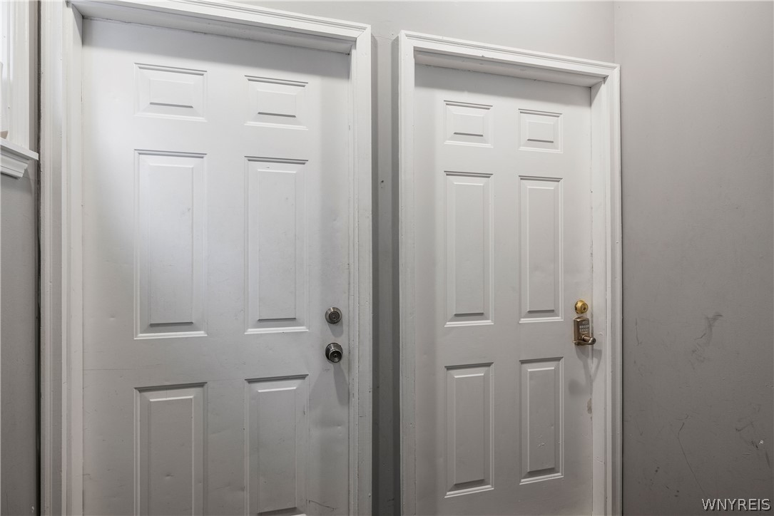 621 13th Street Niagara Falls, NY 14301 - Photo 5 of 38