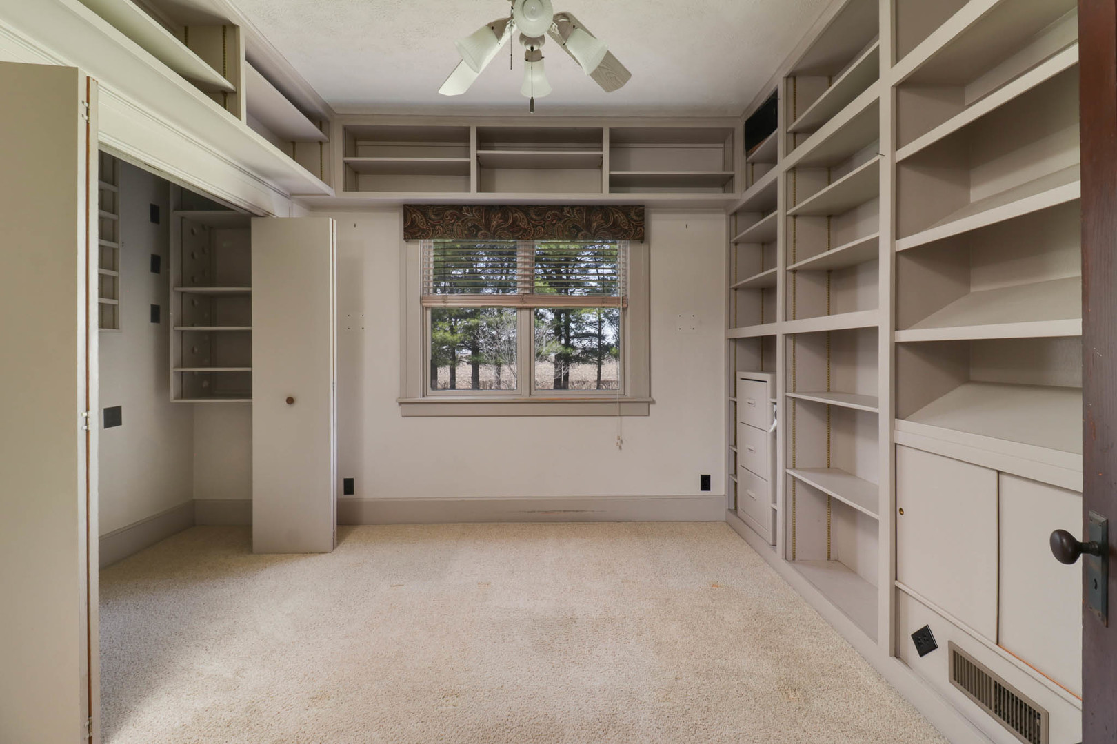 29679 Lagoon Road Minier, IL 61759 - Photo 19 of 55