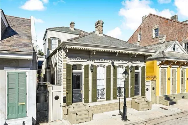 $2,000 | 1211 Bourbon Street, Unit 1211, New Orleans, LA 70116