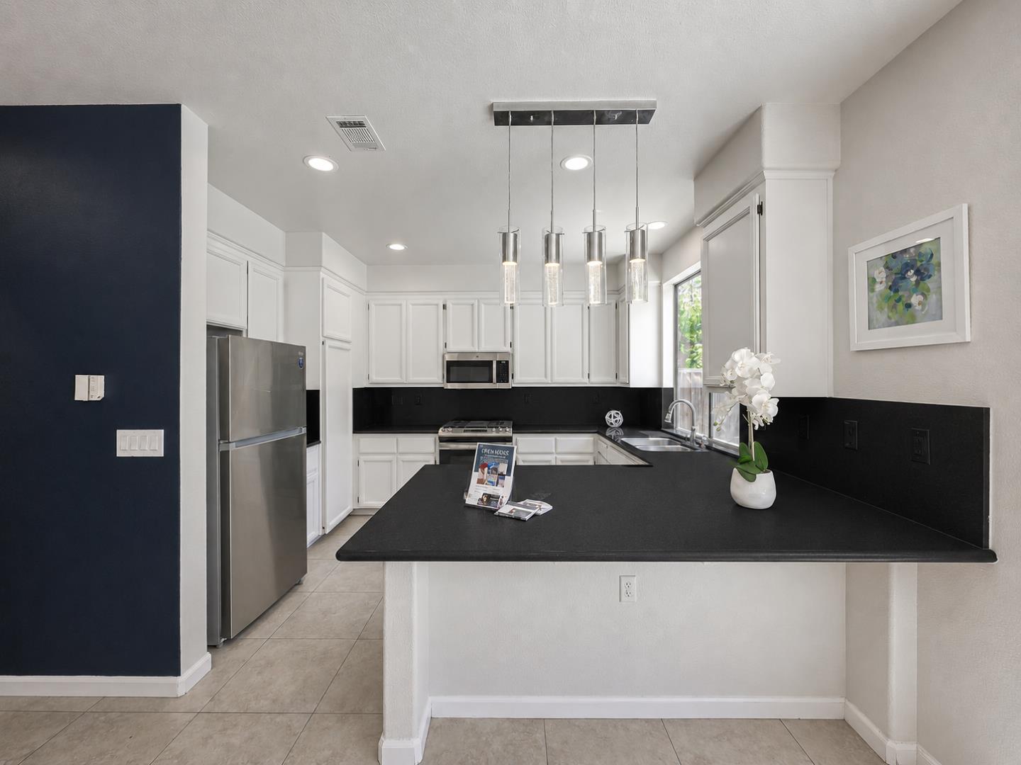73 Images Circle Milpitas, CA 95035 - Photo 20 of 79