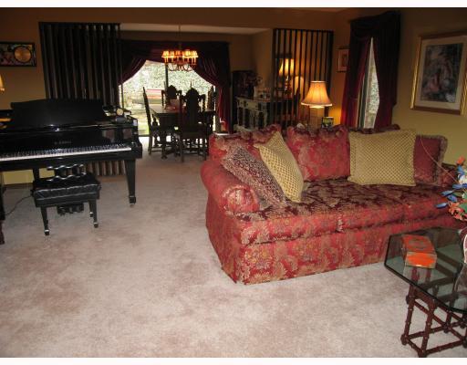 512 Harrogate Road Upper St. Clair, PA 15241 - Photo 11 of 13 Living Room.