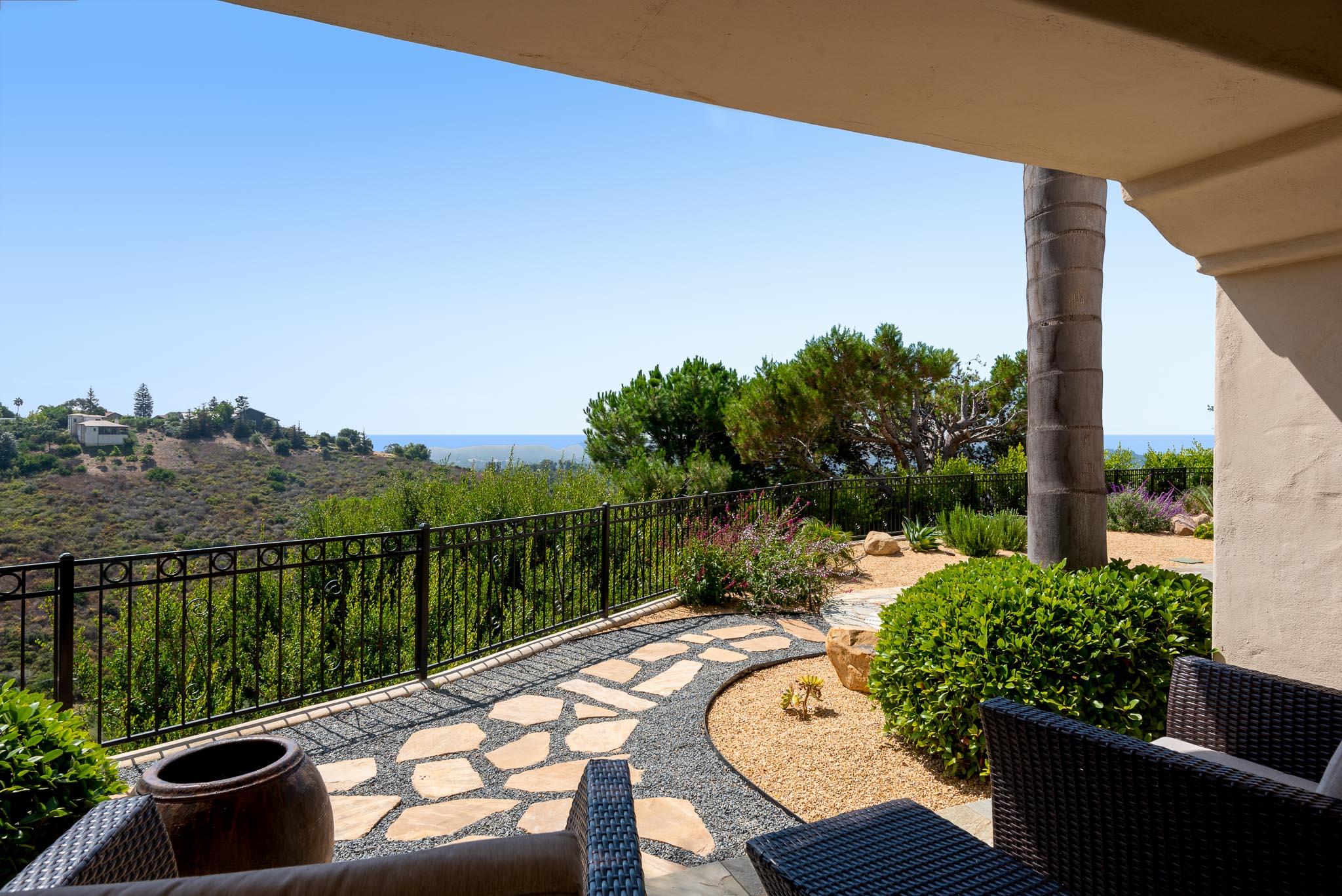 1220 Northridge Road Santa Barbara, CA 93105 - Photo 27 of 38 SittingArea