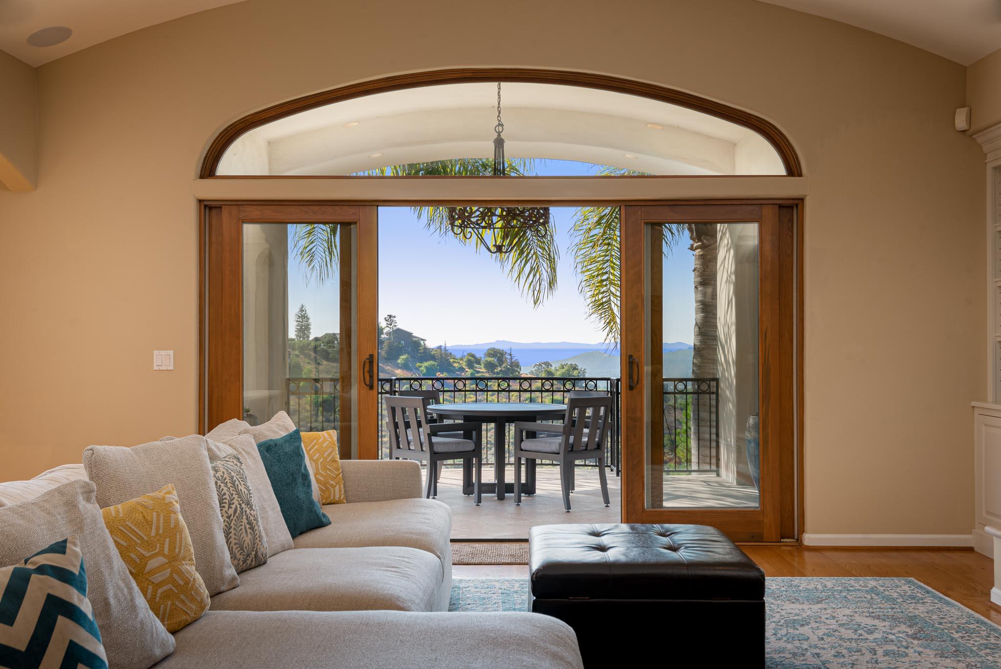 1220 Northridge Road Santa Barbara, CA 93105 - Photo 4 of 38 LivingRoomView