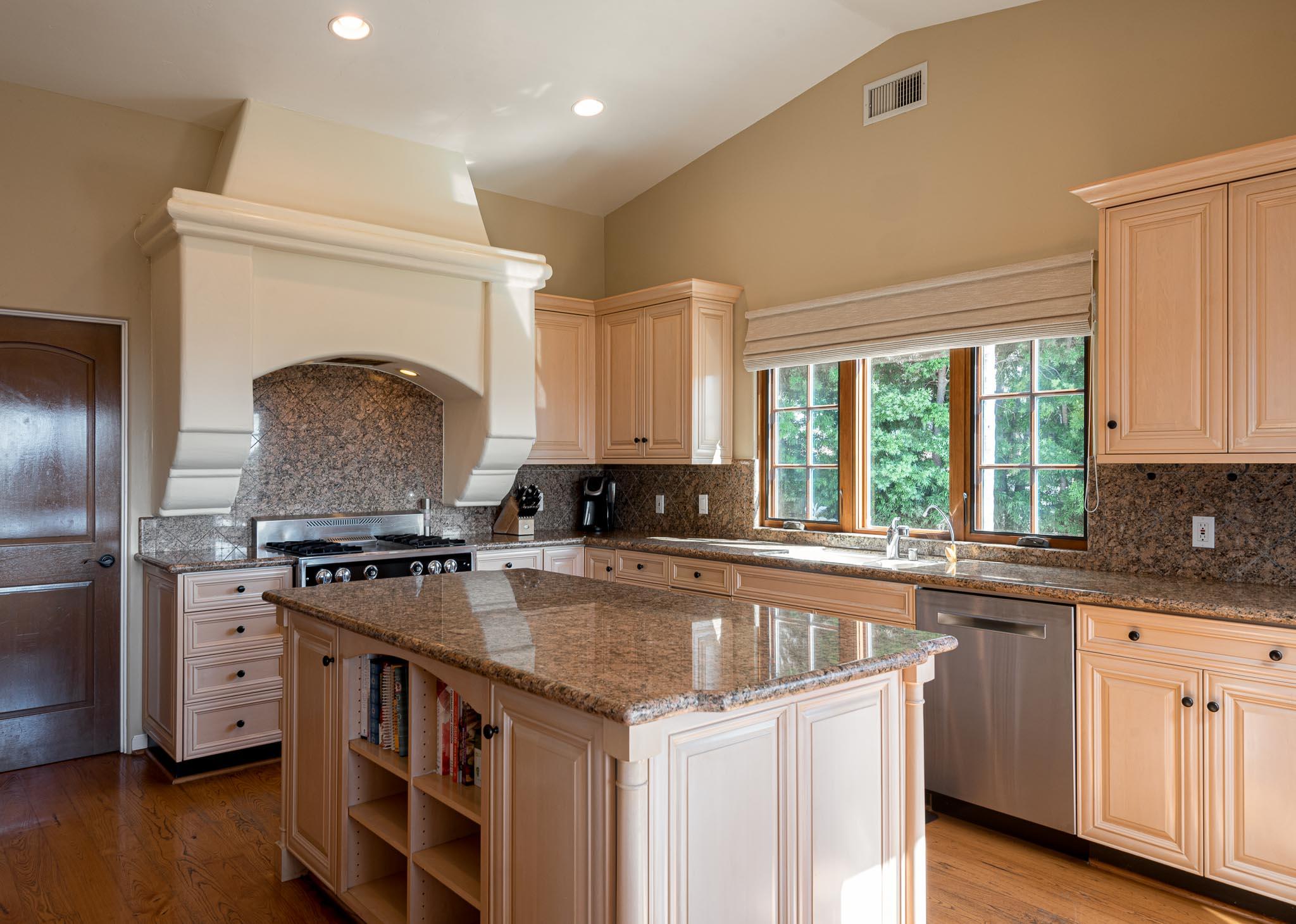 1220 Northridge Road Santa Barbara, CA 93105 - Photo 7 of 38 Kitchen3