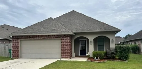 $1,850 | 208 Knoll Pine Circle, Covington, LA 70435