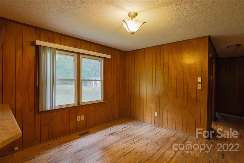 1736 Gilroy Road Iron Station, NC 28080 - Photo 4 of 14 Gallery Image 4