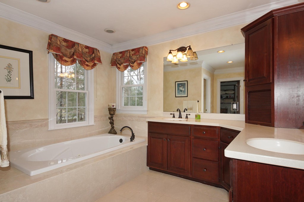 122 Fox Run Road Bolton, MA 01740 - Photo 23 of 30