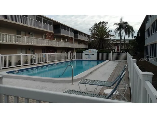 $1,250 | 3755 South School Avenue, Unit 34, Sarasota, FL 34239