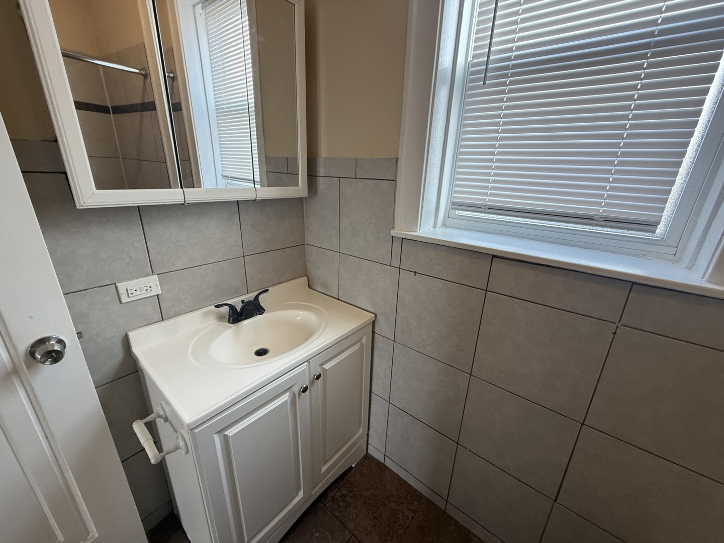 2805 North Kilbourn Avenue, Unit 3S Chicago, IL 60639 - Photo 13 of 13 a utility room with dryer and washer