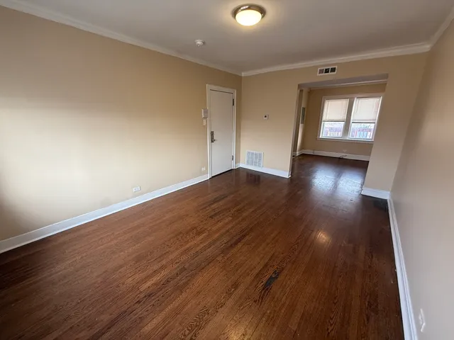 $1,395 | 2805 North Kilbourn Avenue, Unit 3S, Chicago, IL 60639