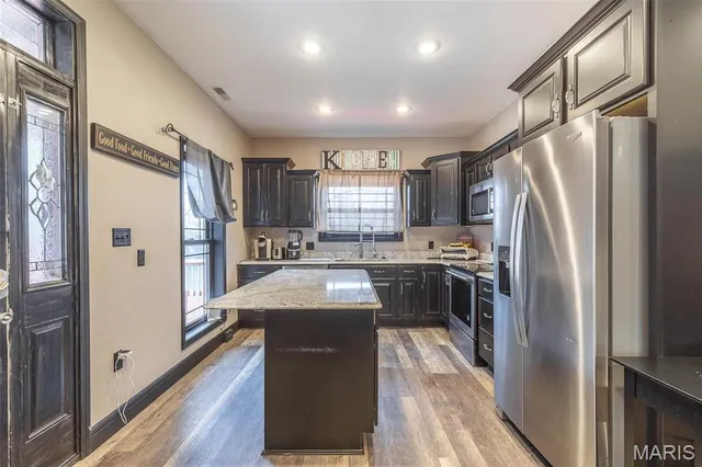 $900,000 | 1585 River Vly Road, Doniphan, MO 63935