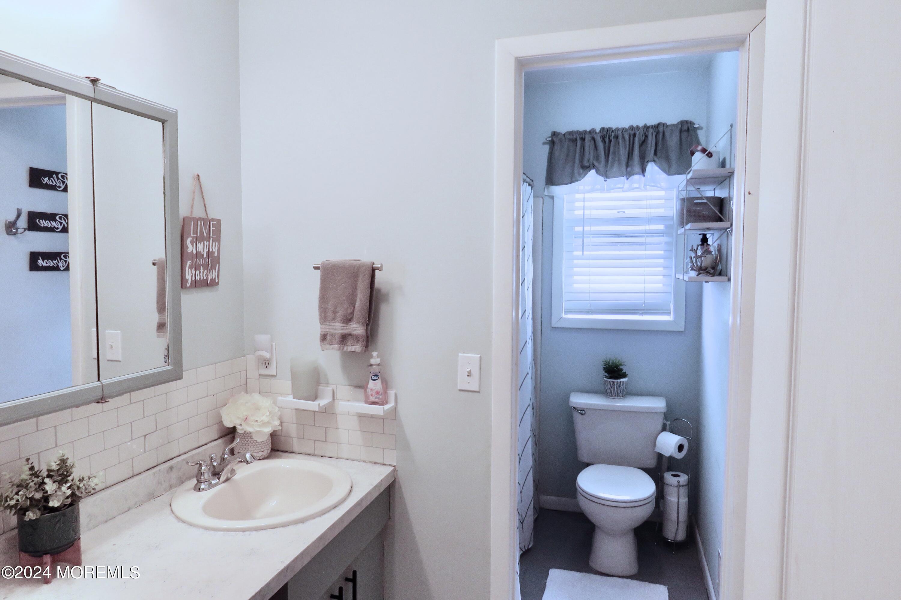 2127 Pineview Road Forked River, NJ 08731 - Photo 21 of 38 43382096_Unknown