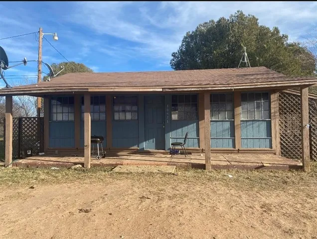 a backyard of a house