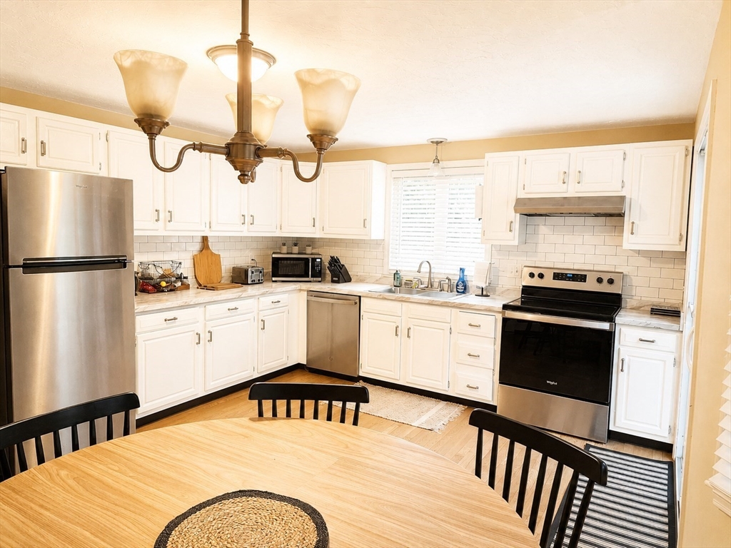1096 Long Pond Road Plymouth, MA 02360 - Photo 16 of 33