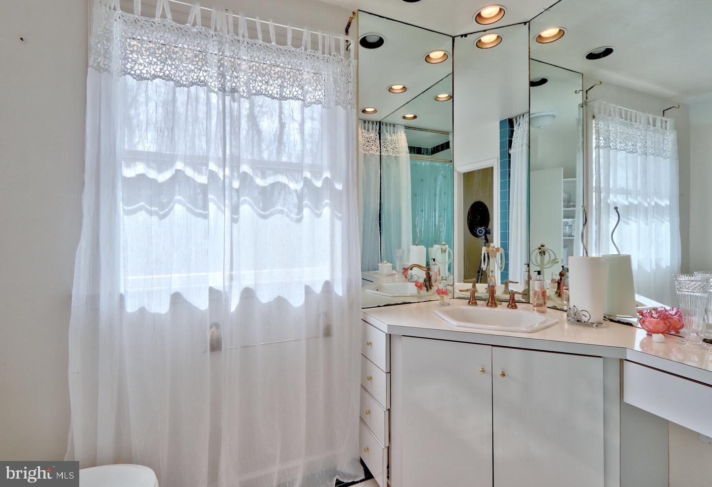370 Kresson Road Cherry Hill, NJ 08034 - Photo 24 of 33 Gallery Image 24