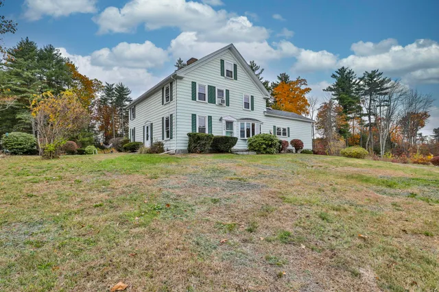 $3,100 | 334 South River Road, Bedford, NH 03110