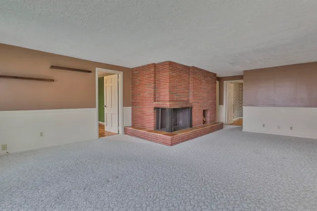 $3,100 | 334 South River Road, Bedford, NH 03110