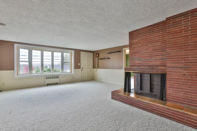 $3,100 | 334 South River Road, Bedford, NH 03110