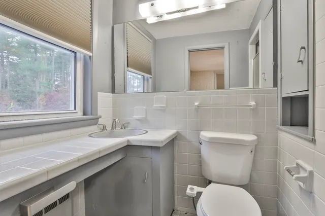 $3,100 | 334 South River Road, Bedford, NH 03110