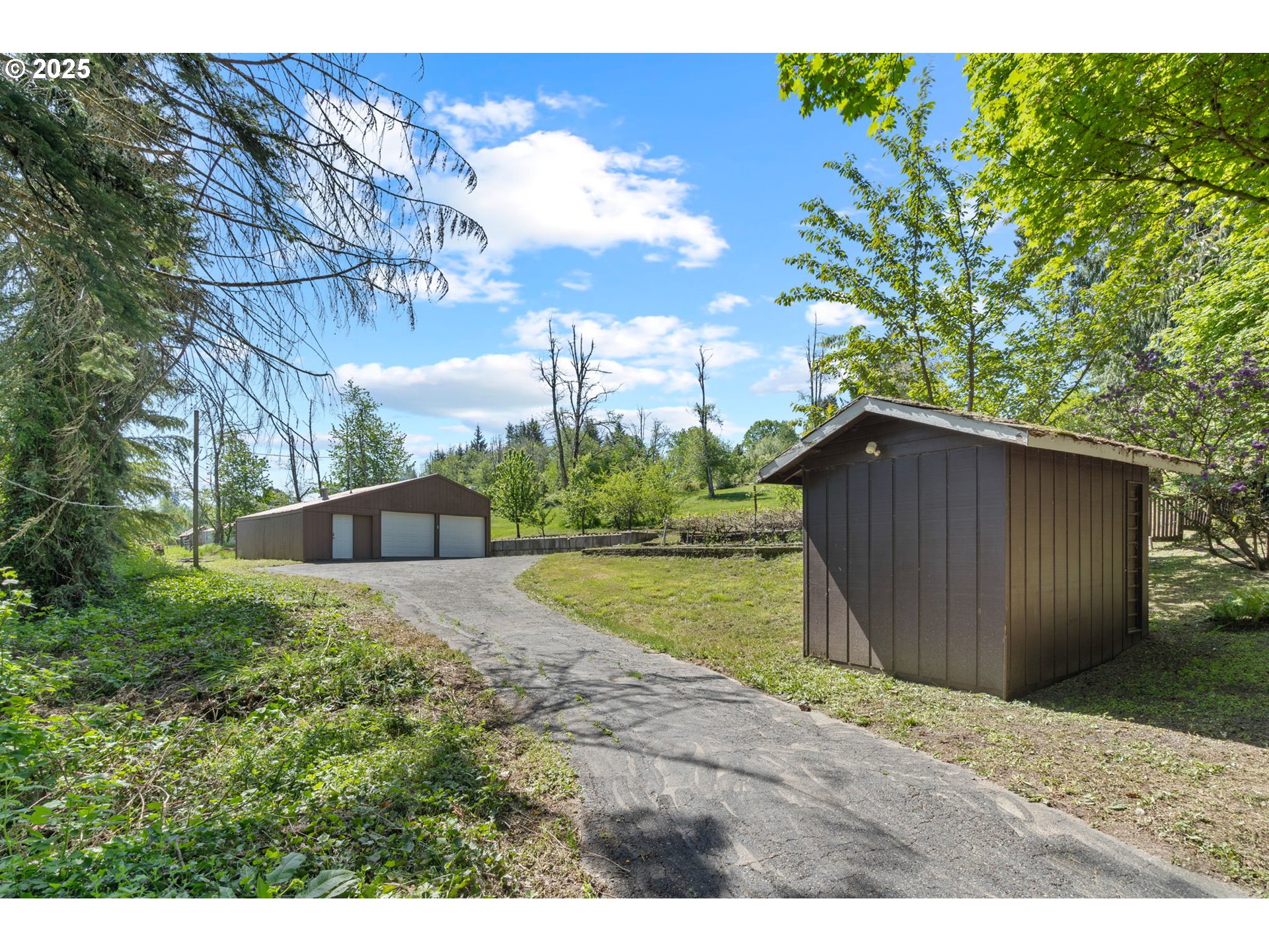 32314 Southeast Oxbow Drive Gresham, OR 97080 - Photo 31 of 40 a view of outdoor space and yard