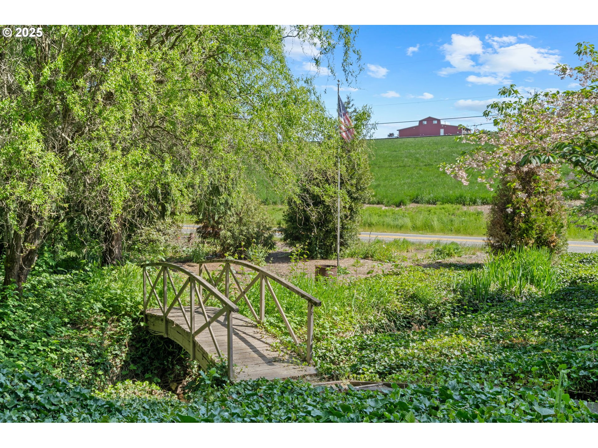 32314 Southeast Oxbow Drive Gresham, OR 97080 - Photo 36 of 40 a view of a yard