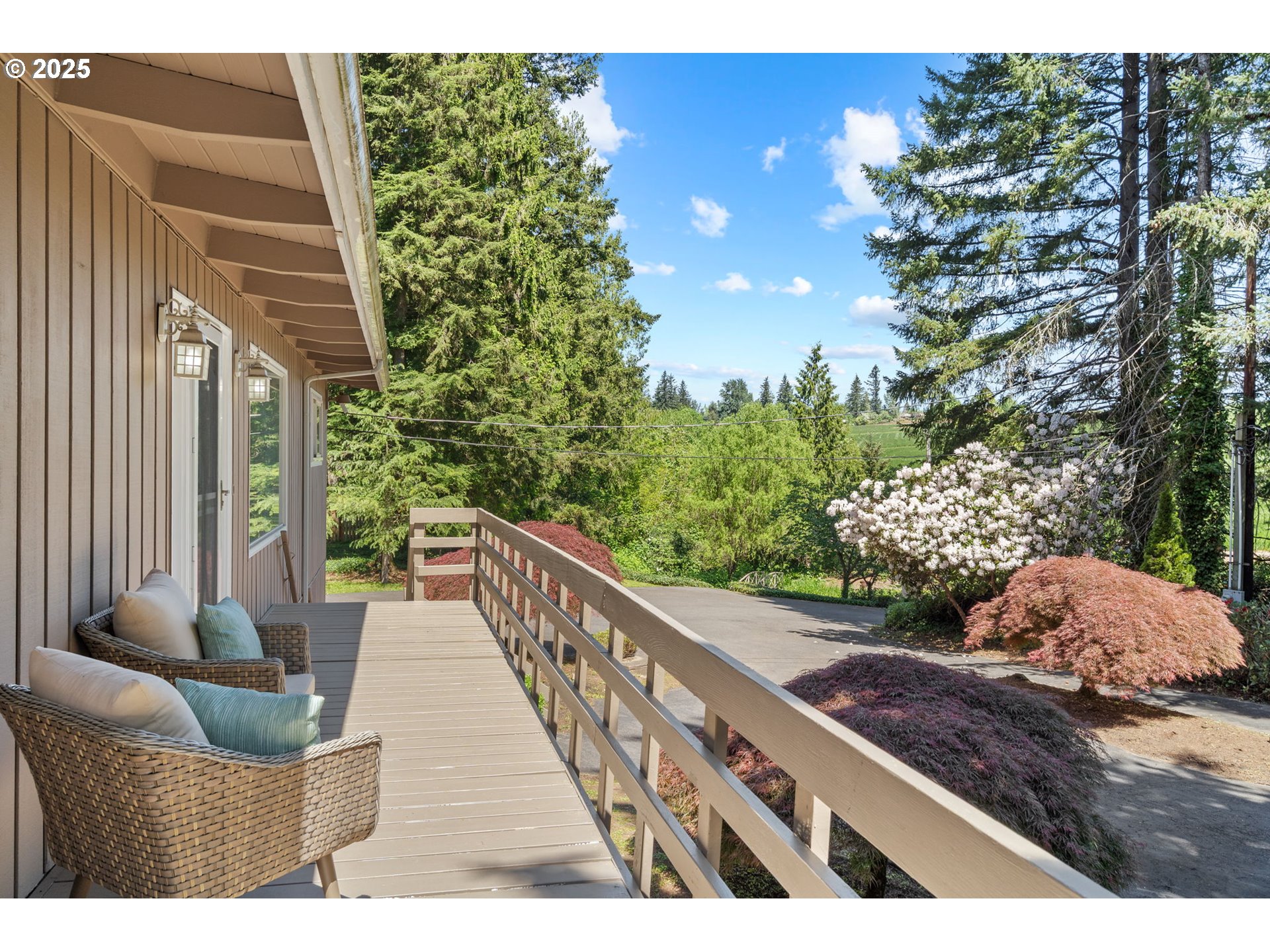 32314 Southeast Oxbow Drive Gresham, OR 97080 - Photo 8 of 40 a view of balcony with furniture