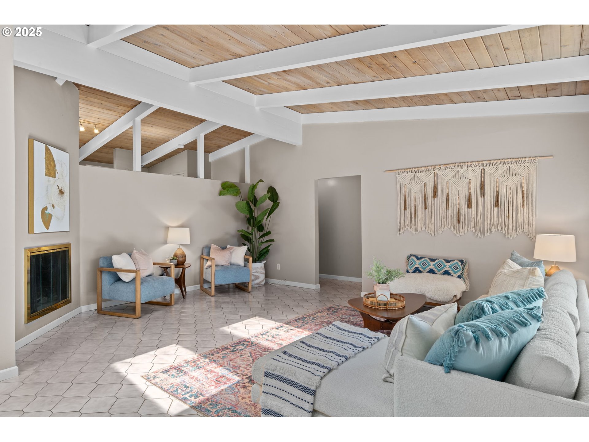 32314 Southeast Oxbow Drive Gresham, OR 97080 - Photo 9 of 40 a living room with furniture and wooden floor